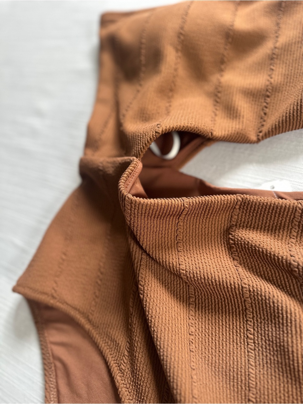 AERIE Cinnamon Crinkle One Shoulder Cut Out One Piece Swimsuit | L NWOT - Picture 5 of 12